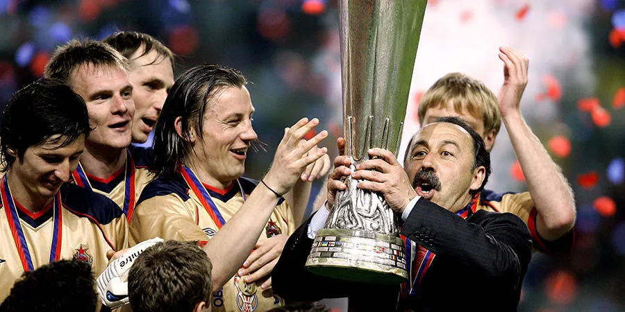 Обладатели Кубка УЕФА-2004/05. Фото: сайт УЕФА
