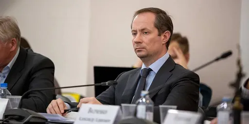 Терюшков: цель ледовых шоу – влиять на нашу молодежь, формировать и навязывать фриков как лидеров