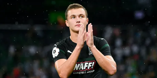 Официально: Иван Игнатьев стал игроком «Локомотива»