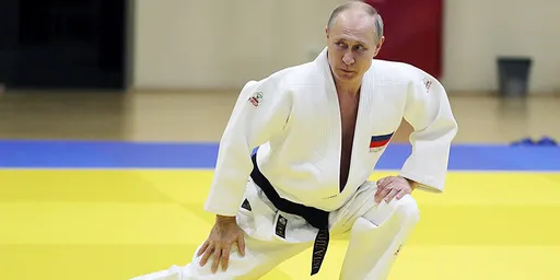 Лайшев: «Самбо-70» часто обновляет костюмы Путину