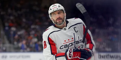 The Athletic: Овечкин стал нападающим ниже среднего уровня в вопросе ввода шайбы в чужую зону