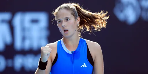 Дарья Касаткина пробилась в четвертьфинал турнира WTA-500 в Чжэнчжоу