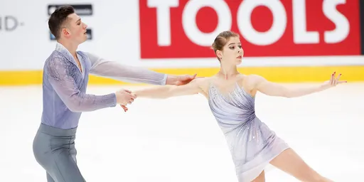 Мишина и Галлямов выиграли короткую программу на чемпионате России по фигурному катанию
