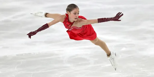 Фигуристка Горбачёва жива, она попала на камеры в московском кафе