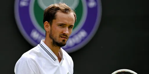 Медведев, Рублёв и ещё пятеро россиян попали в заявку Australian Open-2024