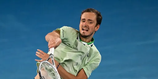 Морозова назвала Медведева фаворитом на победу в полуфинале Australian Open