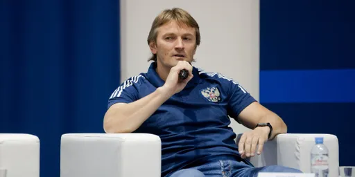 Шабаров рассказал, что обсуждал с Карпиным игроков молодёжной сборной России