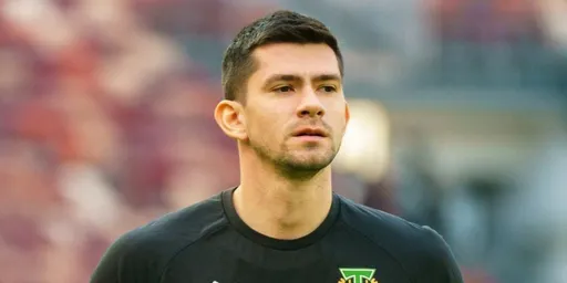 Голкипер «Торпедо» Бабурин мечтает вернуться в «Зенит»