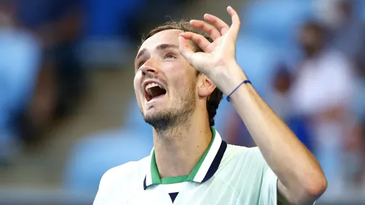 Медведев – Оже-Альяссим: трансляция 1/4 финала Australian Open