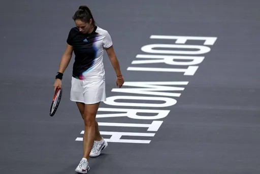 «Я расстроена, но в то же время рада»: Касаткина — о вылете с Итогового турнира WTA
