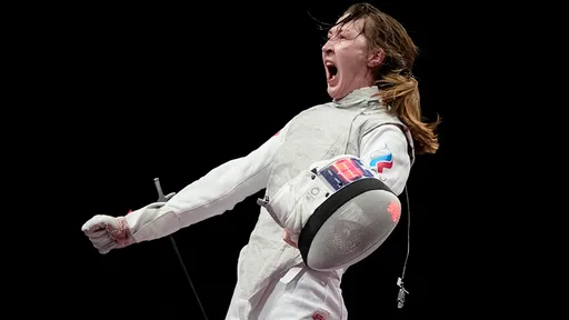 Рапиристка Коробейникова выиграла бронзовую медаль в соревнованиях по фехтованию на Олимпиаде в Токио