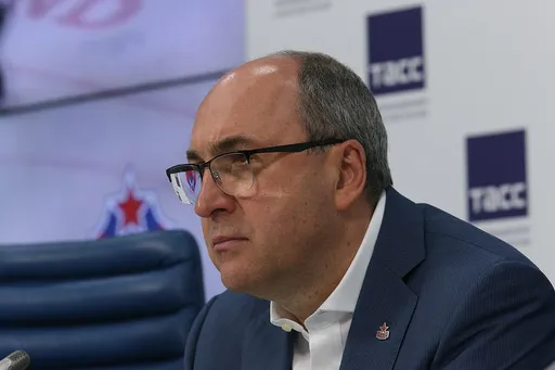 Есмантович объяснил, почему ЦСКА выступает за легализацию аренды в КХЛ