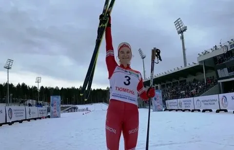 Сорина выиграла скиатлон на чемпионате России по лыжным гонкам