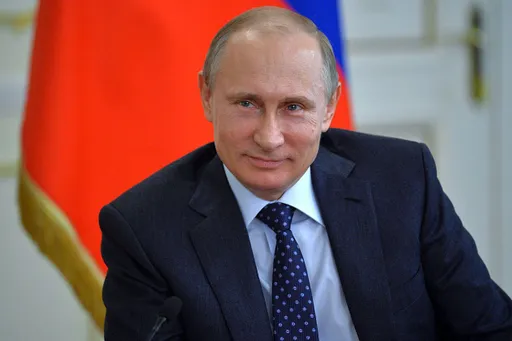 Владимир Путин назвал Большунова «настоящим героем гонки»