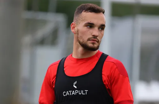 «Акрон» покинули защитник Шевель и тренер по физической подготовке Змеу