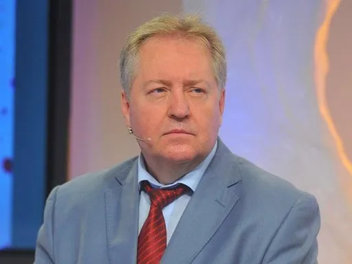 Секретарь КПРФ Обухов – об абонементах на «Факел»: трибуны в Воронеже заполняют по тысяче рублей, как «Зенит»?