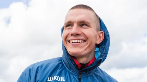Большунов выиграл скиатлон на ЧР по лыжным гонкам