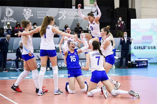 Женская сборная России по волейболу до 18 лет победила на чемпионате мира