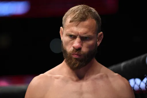 Серроне завершил карьеру после поражения на UFC 276