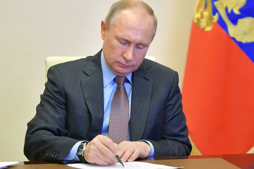 Путин подписал указы о признании независимости Херсонской и Запорожской областей