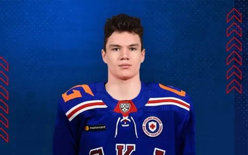 СКА объявил о переходе 18-летнего Максима Грошева