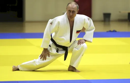 Путин не определился с ответом на приглашение на чемпионат мира по дзюдо