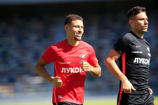 Джикия пошутил над рейтингом Ларссона в FIFA 21
