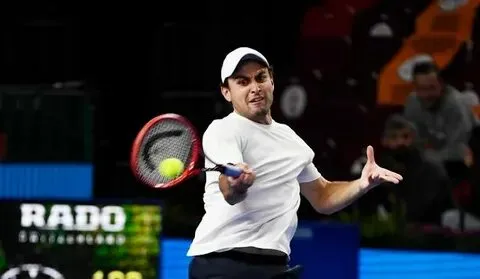 Карацев сохраняет шансы на попадание на итоговый турнир ATP в Турине