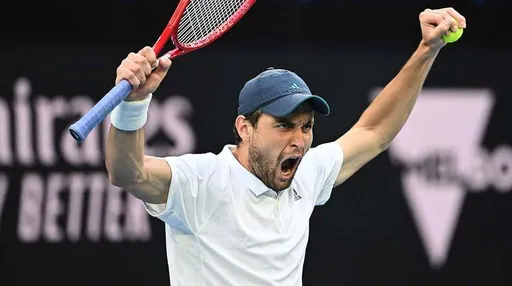 Россиянин Карацев выиграл турнир в Дубае, завоевав свой первый титул ATP