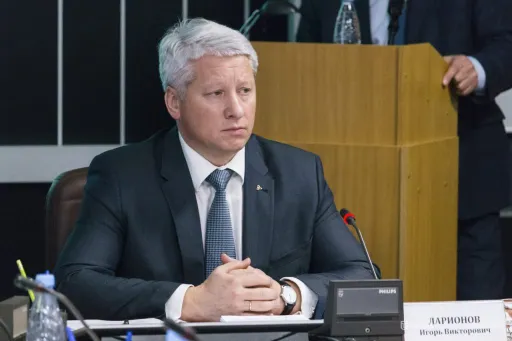 Ларионов: тесты у игроков «Нефтехимика» отрицательные, ждём решения КХЛ о продолжении сезона
