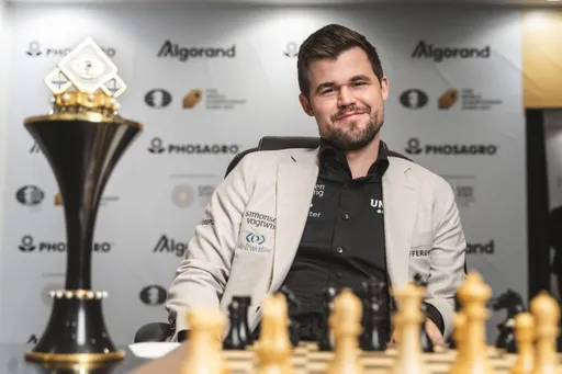 Карлсен не уверен, что FIDE поступила правильно, отстранив российского гроссмейстера Карякина