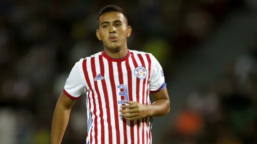 «Динамо» не оставляет попыток договориться с «Гуарани» о приобретении центрального защитника Фернандеса