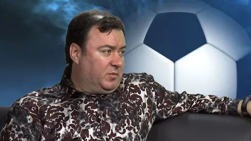 Агент Сафонов заявил, что в России принято всей страной продавать Захаряна и Пиняева