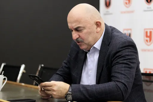 Станислав Черчесов: ощущение, будто людям надо переходить на другую сторону улицы, если я иду