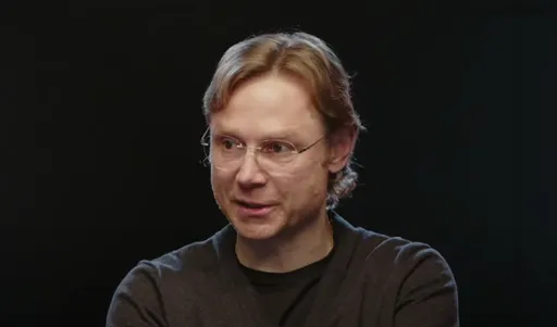 Карпин в «Коммент.Шоу»: думает, уходить ли из сборной, назвал себя идиотом, удручен страхом игроков