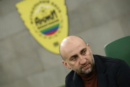Адиев подал в отставку с поста главного тренера «Анжи»