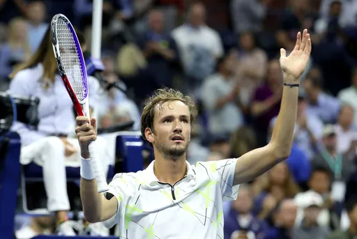 Медведев поднялся на четвертое место в рейтинге ATP