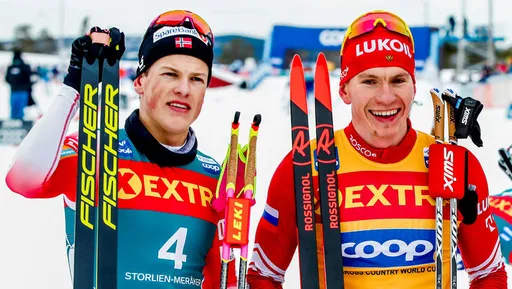 FIS показала синхронный подъем Большунова и Клебо в командном спринте