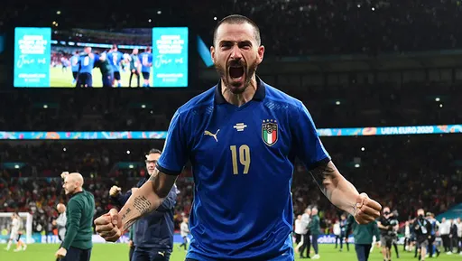 Бонуччи — лучший защитник 2021 года по версии Globe Soccer