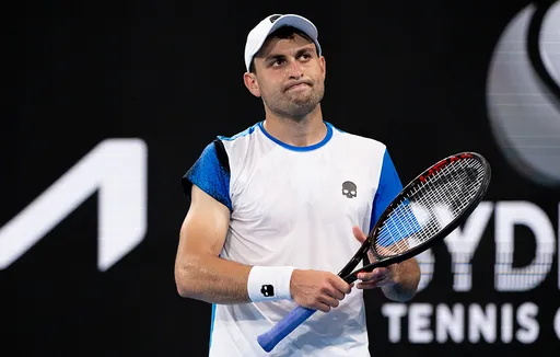 Карацев проиграл в первом круге US Open, ведя 2:0 по сетам