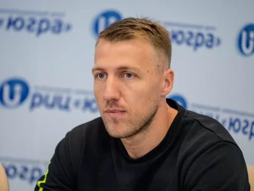 Олимпийский чемпион Дементьев оценил состояние Большунова в первых гонках сезона