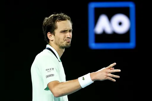 «Теннис – давно не джентльменская игра». Турсунов – о Медведеве на Australian Open, его поведении и финале