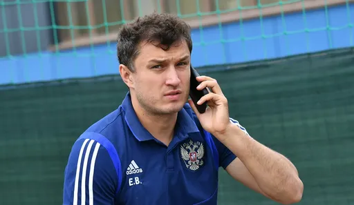ЦСКА расстался с медицинским штабом и пригласил Эдуарда Безуглова
