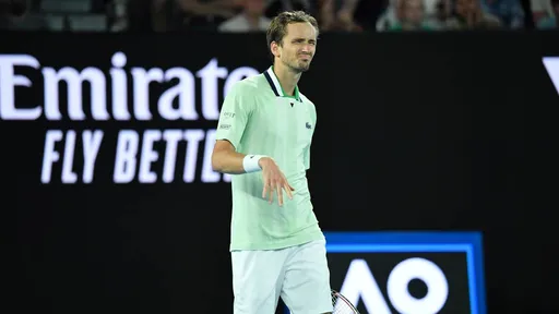 Медведев обыграл Кресси и вышел в четвертьфинал Australian Open