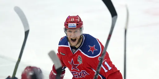 Форвард ЦСКА Андронов приступил к тренировкам на льду после травмы
