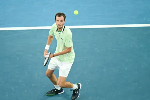 Медведев вел 2:0, но проиграл Надалю в финале Australian Open: дикая рубка длиной больше 5 часов
