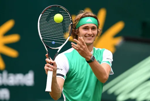 Немецкий теннисист Зверев вышел в четвертый круг Australian Open