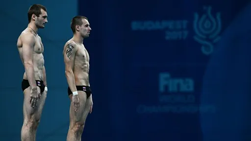 Российские прыгуны в воду Минибаев и Бондарь заняли третье место в синхронных прыжках на Олимпиаде-2020