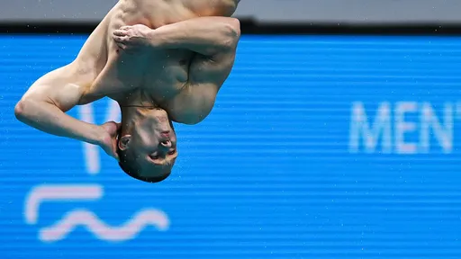 Молчанов стал чемпионом России в прыжках в воду с метрового трамплина