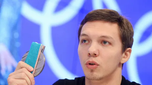 Избившие фигуриста Соловьева студенты утверждают, что драка произошла на почве ревности